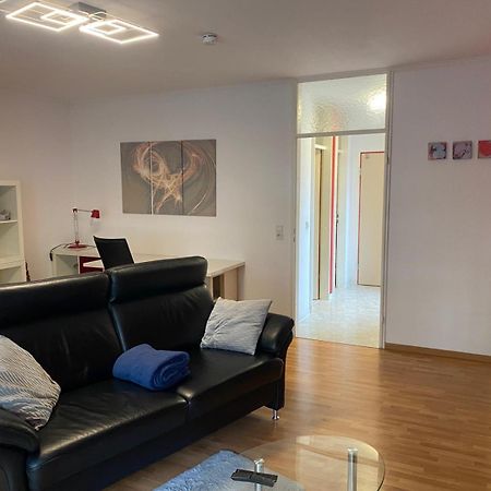 Zwei Zimmer Appartment Mit Balkon Und Stellplatz Voll Moebliert ترير المظهر الخارجي الصورة